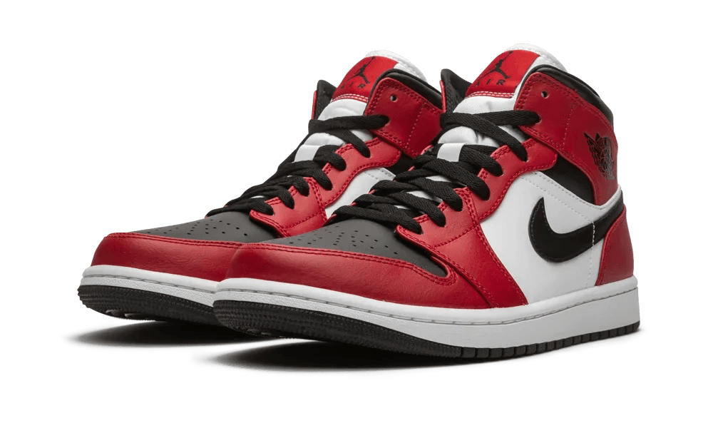 Jordan 1 Mid Chicago Toe