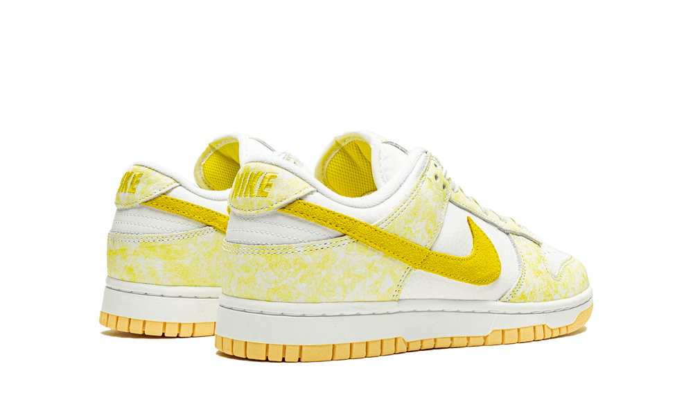 Nike Dunk Low Yellow Strike (W)