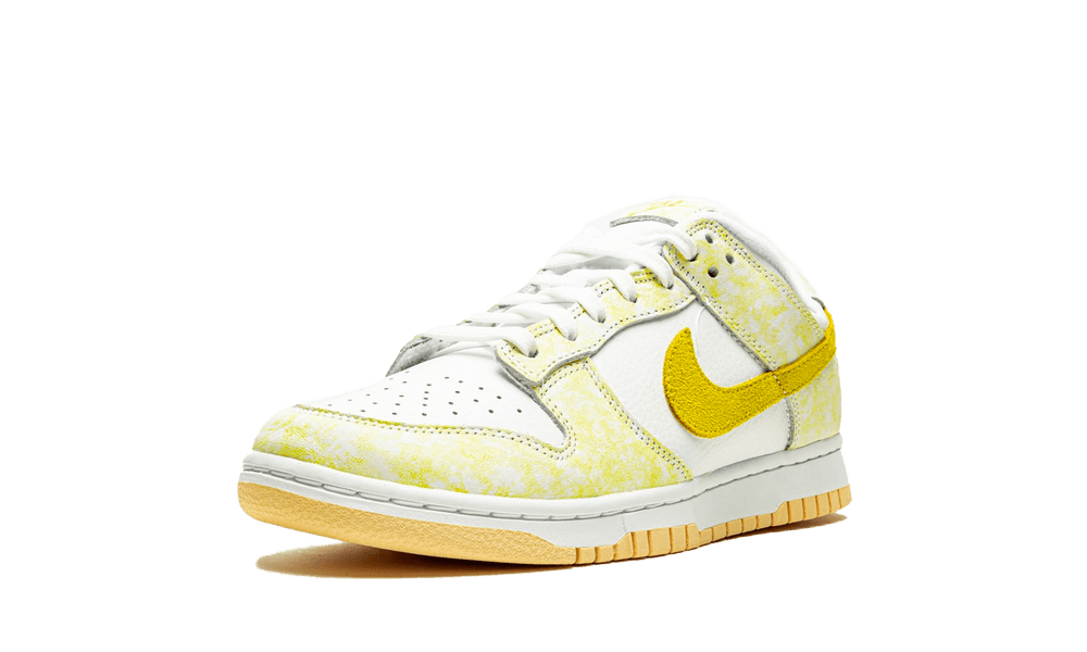 Nike Dunk Low Yellow Strike (W)