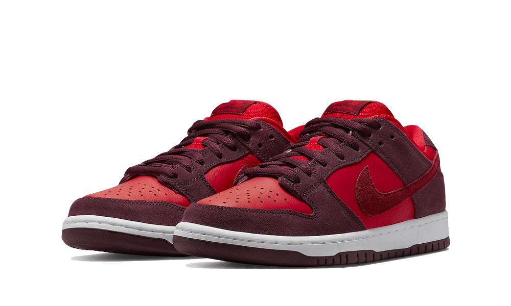 Nike SB Dunk Low Cherry